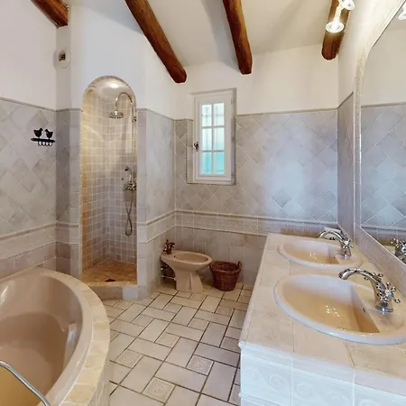 וילה Luxury 6-bedroom With Heated Pool & Tennis Court Near Monaco *