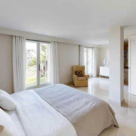 וילה Luxury 6-bedroom With Heated Pool & Tennis Court Near Monaco אזה