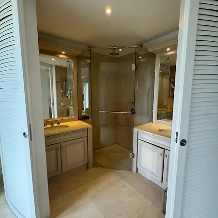 Luxury 6-bedroom With Heated Pool & Tennis Court Near Monaco וילה *