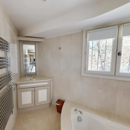 Eden - Provencal Charm, Stunning Views, 10 Mins From Monaco