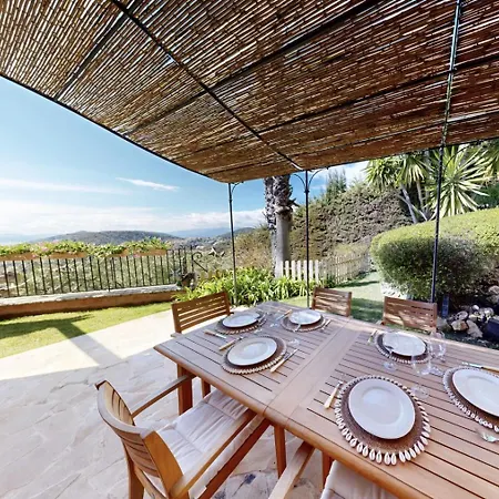 Luxury 6-bedroom With Heated Pool & Tennis Court Near Monaco וילה