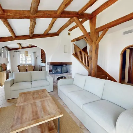 Luxury 6-bedroom With Heated Pool & Tennis Court Near Monaco וילה *