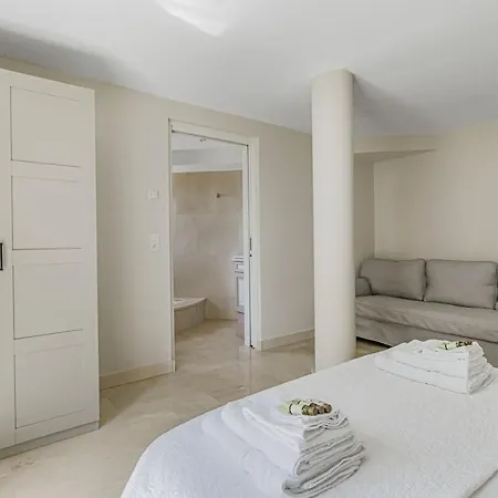 Eden - Private 6-bed Estate With Tennis, Above Monaco Βίλα