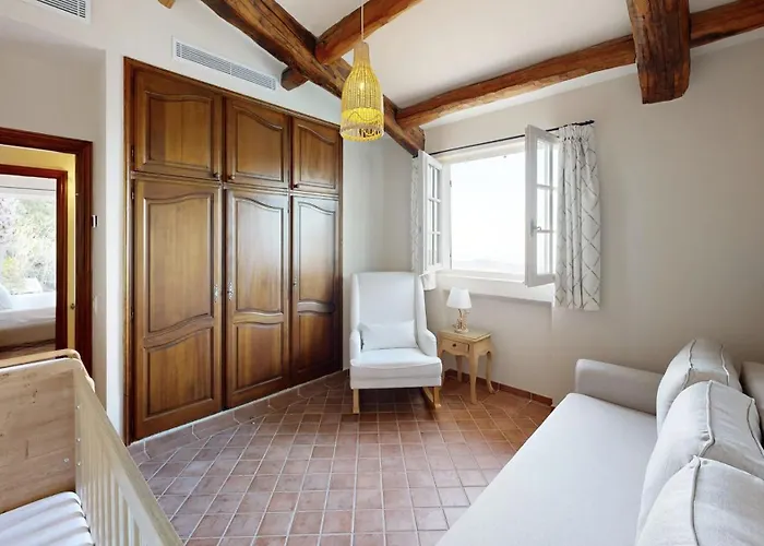 Willa Luxury 6-bedroom With Heated Pool & Tennis Court Near Monaco