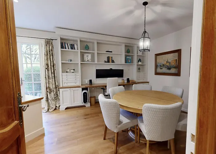 Luxury 6-bedroom With Heated Pool & Tennis Court Near Monaco *